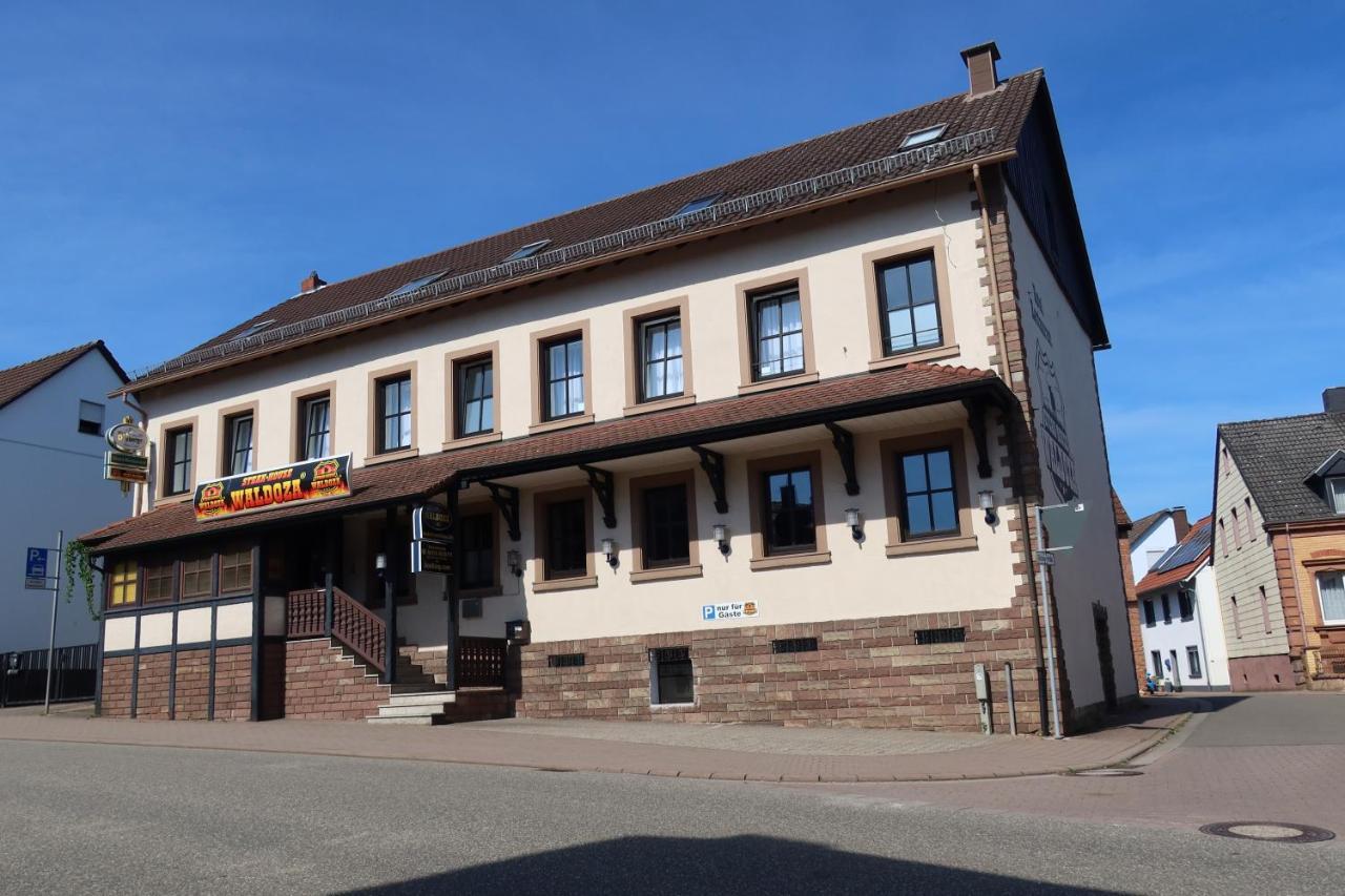 Hotel Waldoza Waldmohr Esterno foto
